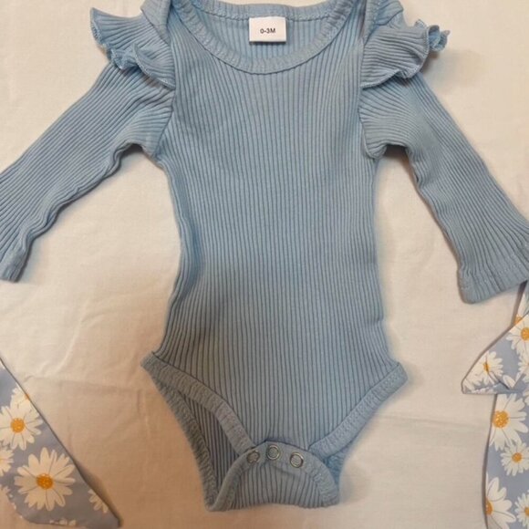 Baby Girl 3-piece Outfit Set - Daisy Print - Picture 3 of 5